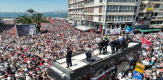 İzmir’den Saray’a: “Mutlak Sultanlığa Geçit Yok”