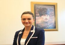 Kasapoğlu: Özel Kalem Müdürü Olarak İşimi Yaptığım İçin Mi 11 Ay Evladımdan Ayrı Kaldım?