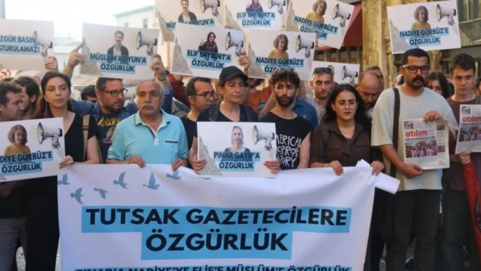 taksimde-tutuklu-gazeteciler-icin-eylem-ozgur-basin-susturulamaz-nw30
