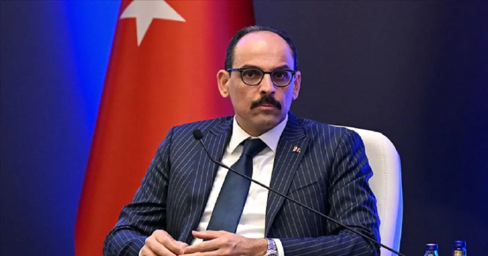 mit-baskani-ibrahim-kalin-chp-genel-merkezi-nde-sunum-yapti
